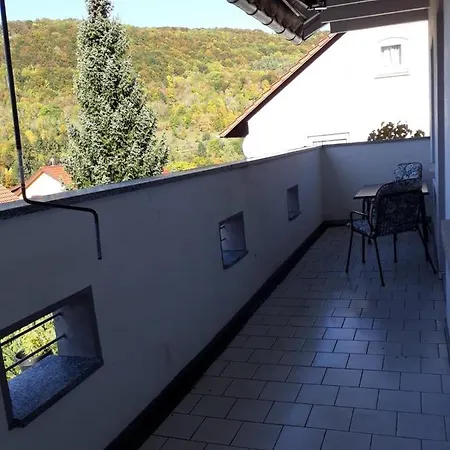 Ferienhaus Muller شقة *